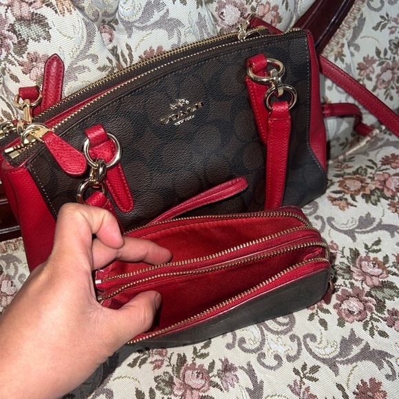 Authentic Coach Small Two way bag and go zippy wallet.Both are Good Condition - Picture 12 of 12